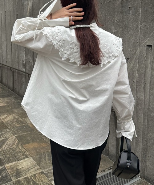 WILLFULLY（ウィルフリー）の「motif lace big collar SH（シャツ/ブラウス・レディース・ブラック/ホワイト/ブルー系その他・FREE）」の9枚目の写真