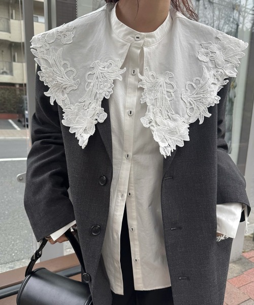 WILLFULLY（ウィルフリー）の「motif lace big collar SH（シャツ/ブラウス・レディース・ブラック/ホワイト/ブルー系その他・FREE）」の13枚目の写真