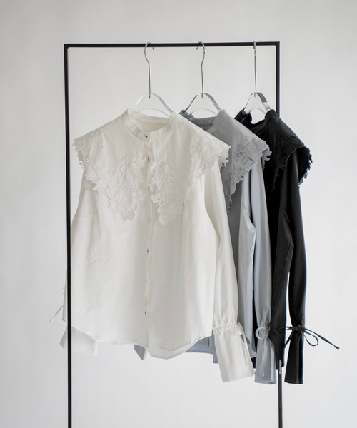 WILLFULLY（ウィルフリー）の「motif lace big collar SH（シャツ/ブラウス・レディース・ブラック/ホワイト/ブルー系その他・FREE）」の4枚目の写真