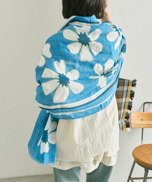 ear PAPILLONNER(イアパピヨネ)の「【JAITUSH】BIG FLOWER STOLE/花柄ストール(ストール/ショール・レディース・レッド/ブルー・FREE)」の14枚目の写真