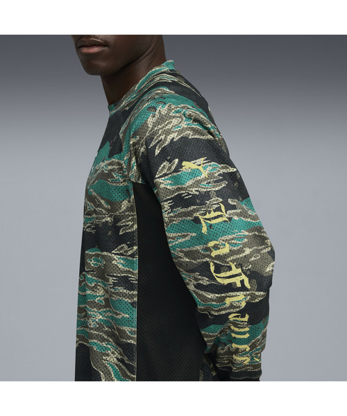 PUMA(プーマ)の「PUMA プーマ メンズ バスケットボール La France サプライ MOTO 長袖 シャツ(Tシャツ/カットソー・メンズ・ブラック×グリーン・X-LARGE/SMALL/MEDIUM/LARGE)」の3枚目の写真