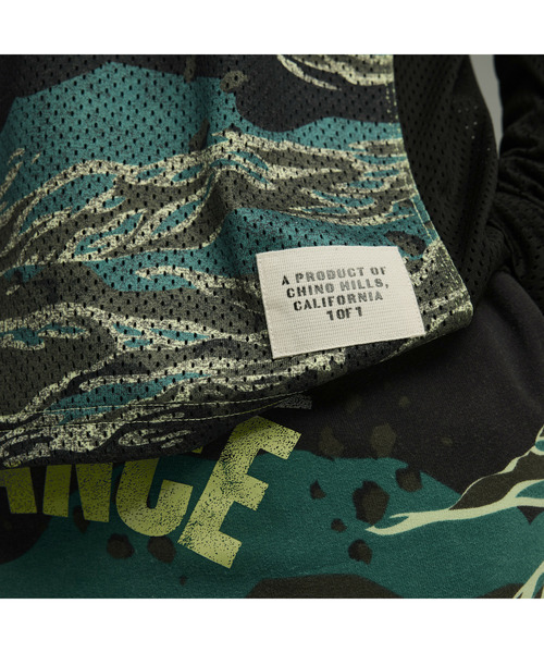 PUMA(プーマ)の「PUMA プーマ メンズ バスケットボール La France サプライ MOTO 長袖 シャツ(Tシャツ/カットソー・メンズ・ブラック×グリーン・X-LARGE/SMALL/MEDIUM/LARGE)」の6枚目の写真