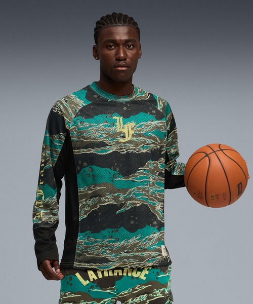 PUMA(プーマ)の「PUMA プーマ メンズ バスケットボール La France サプライ MOTO 長袖 シャツ(Tシャツ/カットソー・メンズ・ブラック×グリーン・X-LARGE/SMALL/MEDIUM/LARGE)」の1枚目の写真