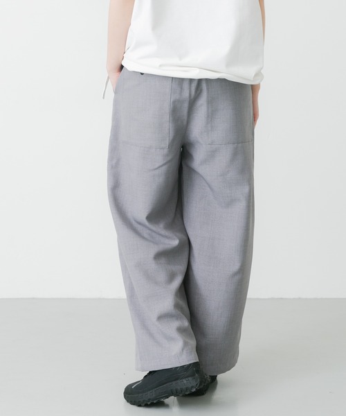 EKAL（エカル）の「『UR TECH DRYLUXE』ハイツイストイージートラウザー（その他パンツ・レディース・グレー/ブルーグレー/ネイビー・ONE）」の7枚目の写真