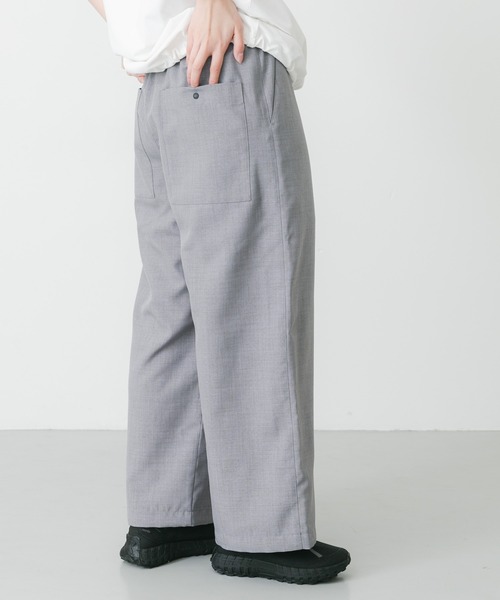 EKAL（エカル）の「『UR TECH DRYLUXE』ハイツイストイージートラウザー（その他パンツ・レディース・グレー/ブルーグレー/ネイビー・ONE）」の8枚目の写真