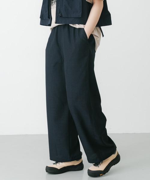EKAL（エカル）の「『UR TECH DRYLUXE』ハイツイストイージートラウザー（その他パンツ・レディース・グレー/ブルーグレー/ネイビー・ONE）」の20枚目の写真
