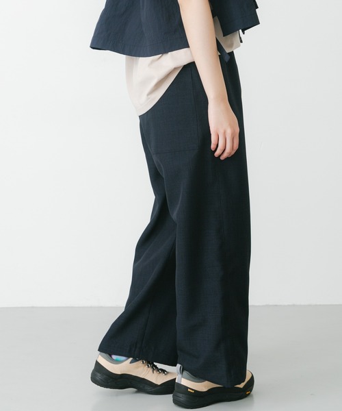 EKAL(エカル)の「『UVカット/イージーケア/吸水速乾/接触冷感/UR TECH DRYLUXE』ハイツイストイージートラウザー(その他パンツ・レディース・グレー/ブルーグレー/ネイビー・ONE)」の12枚目の写真