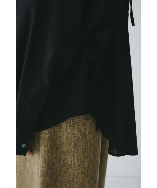 HeRIN.CYE(ヘリンドットサイ)の「Back shirring shirt バックシャーリングシャツ(シャツ/ブラウス・レディース・ピンク/ライトベージュ/ブラック・FREE)」の13枚目の写真