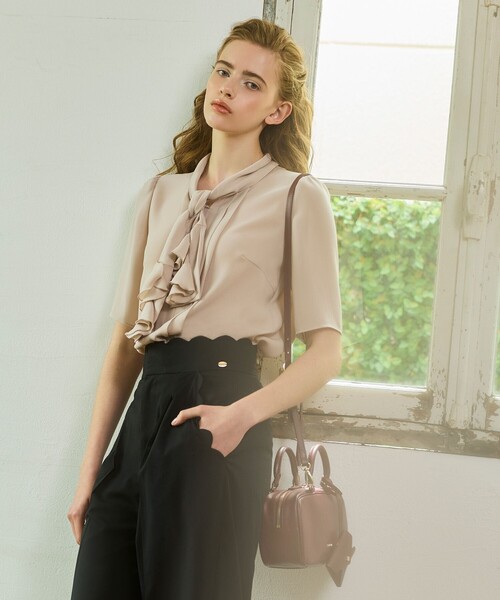 TOCCA(トッカ)の「CLAVIER LEATHER BOSTON BAG ボストンバッグ(ボストンバッグ・レディース・ベージュ系/レッド系/ブラック系・F)」の13枚目の写真