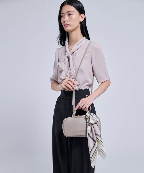 TOCCA(トッカ)の「CLAVIER LEATHER BOSTON BAG ボストンバッグ(ボストンバッグ・レディース・ベージュ系/レッド系/ブラック系・F)」の14枚目の写真