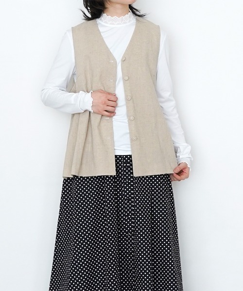 オオカミとフクロウ（オオカミとフクロウ）の「オオカミと小鳥の囀る木の下で“あわせ”（Tシャツ/カットソー・レディース・ブラック/オフホワイト/ライトグリーン・FREE）」の2枚目の写真