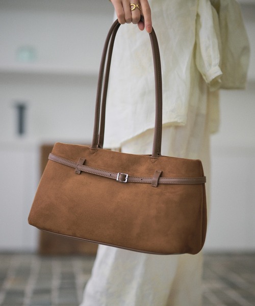 LAULEN(ローレン)の「suede touch belted shoulder bag /スエード調ベルト付きショルダーバッグ(ショルダーバッグ・レディース・キャメル・FREE)」の11枚目の写真