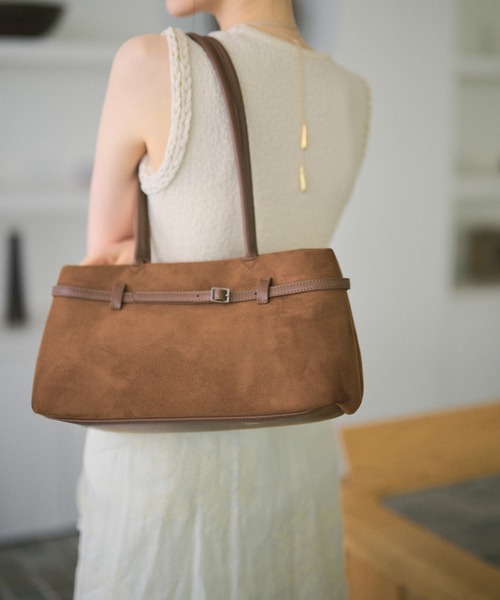 LAULEN(ローレン)の「suede touch belted shoulder bag /スエード調ベルト付きショルダーバッグ(ショルダーバッグ・レディース・キャメル・FREE)」の12枚目の写真