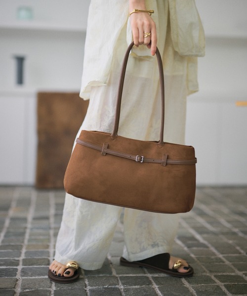 LAULEN(ローレン)の「suede touch belted shoulder bag /スエード調ベルト付きショルダーバッグ(ショルダーバッグ・レディース・キャメル・FREE)」の14枚目の写真