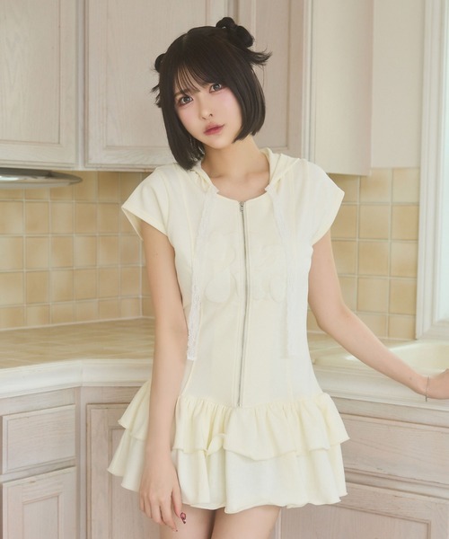 rumnel:(ルムネル)の「フーディーロゴミニワンピ / Hoodie Logo Mini One-piece(ワンピース・レディース・チャコール/アイボリー・FREE)」の2枚目の写真