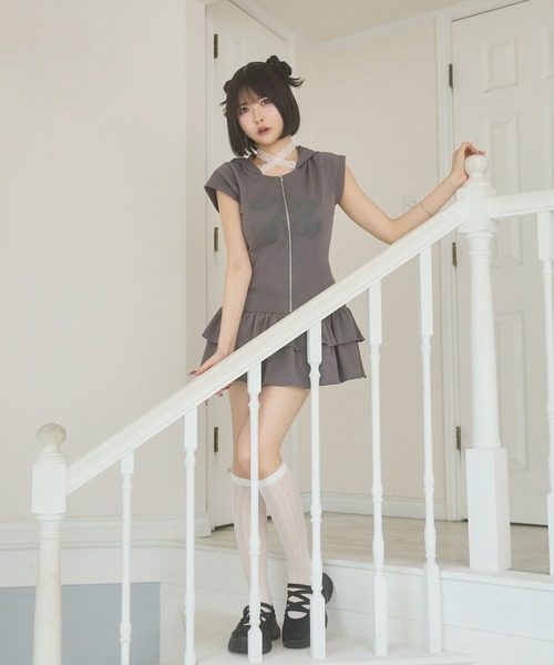 rumnel:(ルムネル)の「フーディーロゴミニワンピ / Hoodie Logo Mini One-piece(ワンピース・レディース・チャコール/アイボリー・FREE)」の14枚目の写真