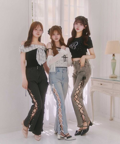 OLIVE des OLIVE(オリーブデオリーブ)の「【Belle Charme】Side Lace-up Flare Denim(デニムパンツ・レディース・グレー/サックスブルー/ブラック・SMALL/MEDIUM/LARGE)」の19枚目の写真