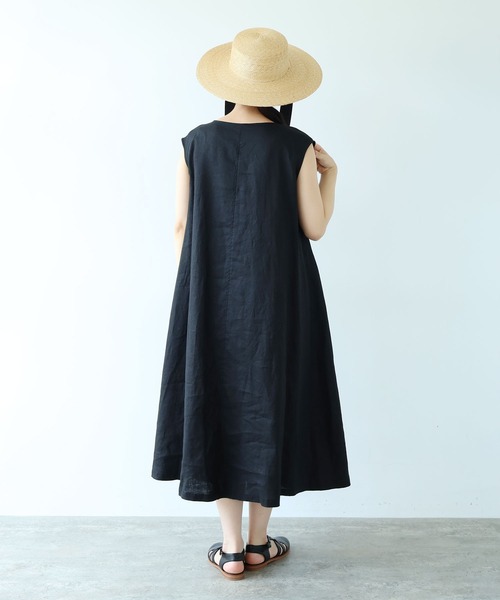 yuni(ユニ )の「40/1 Linen one-piece(ワンピース・レディース・ブラック/キナリ・FREE)」の9枚目の写真