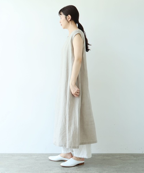 yuni(ユニ )の「40/1 Linen one-piece(ワンピース・レディース・ブラック/キナリ・FREE)」の12枚目の写真