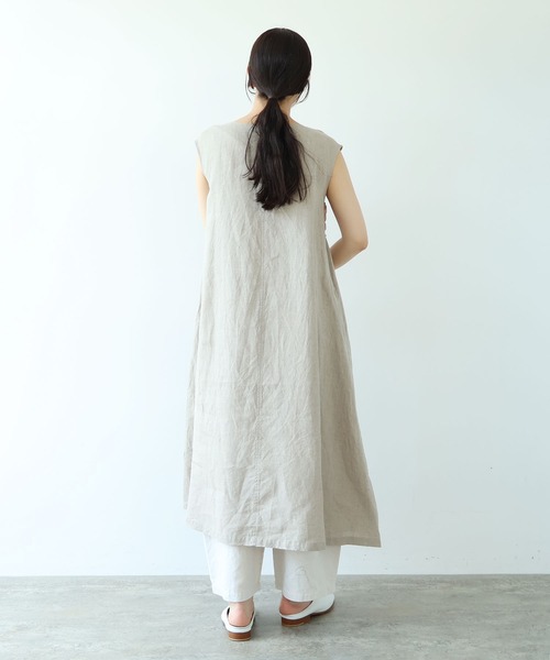 yuni(ユニ )の「40/1 Linen one-piece(ワンピース・レディース・ブラック/キナリ・FREE)」の13枚目の写真