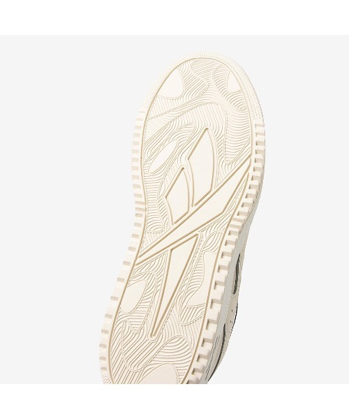 Reebok（リーボック）の「ATRチル 96 / ATR CHILL 96 SA（スニーカー・メンズ・ブラック/ホワイト・24.0cm/24.5cm/23.5cm/23.0cm/30.0cm/29.0cm/28.5cm/28.0cm/25.5cm/25.0cm/27.5cm/27.0cm/26.5cm/26.0cm）」の9枚目の写真