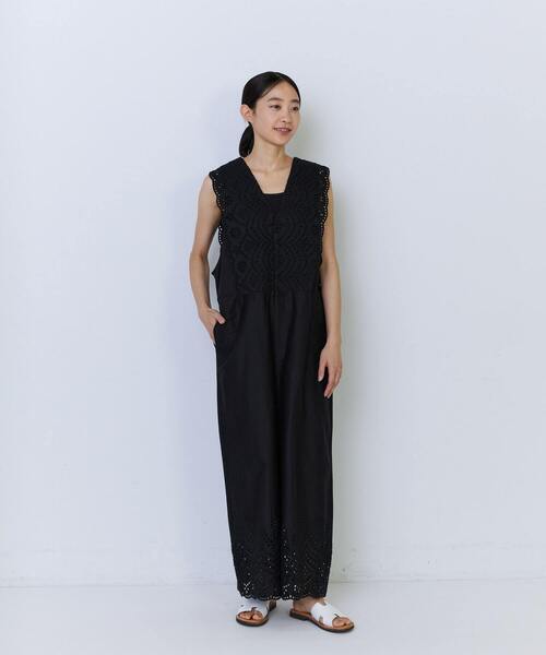 ADIEU TRISTESSE(アデュートリステス)の「カットワーク刺繍サロペット(サロペット/オーバーオール・レディース・ベージュ/ブラック・38)」の9枚目の写真