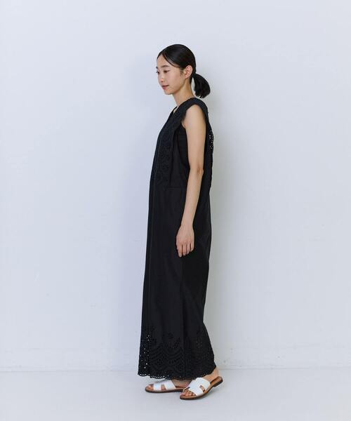 ADIEU TRISTESSE(アデュートリステス)の「カットワーク刺繍サロペット(サロペット/オーバーオール・レディース・ベージュ/ブラック・38)」の10枚目の写真