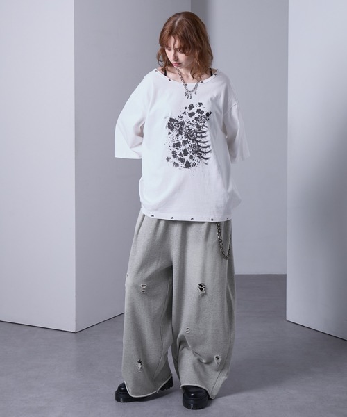 EMMA CLOTHES(エマクローズ)の「distressed sweat baggy pants/ダメージスウェットバギーパンツ【黒色コラボ】(スウェットパンツ・メンズ・ブラック/グレー・S/M)」の11枚目の写真