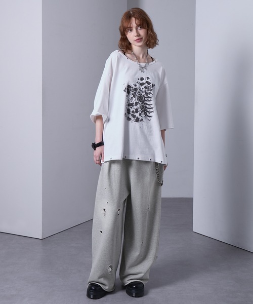 EMMA CLOTHES(エマクローズ)の「distressed sweat baggy pants/ダメージスウェットバギーパンツ【黒色コラボ】(スウェットパンツ・メンズ・ブラック/グレー・S/M)」の12枚目の写真