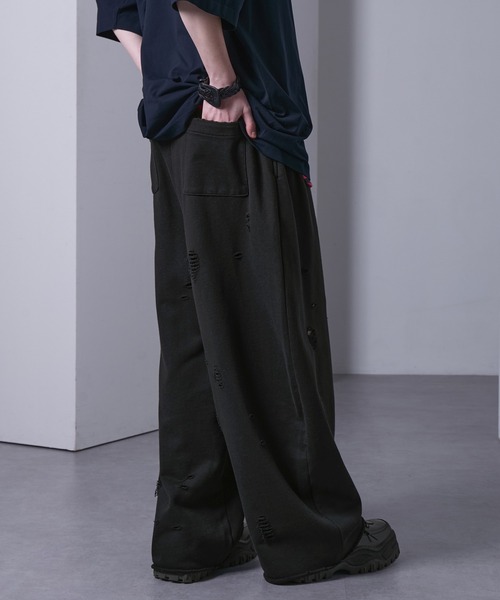 EMMA CLOTHES(エマクローズ)の「distressed sweat baggy pants/ダメージスウェットバギーパンツ【黒色コラボ】(スウェットパンツ・メンズ・ブラック/グレー・S/M)」の22枚目の写真