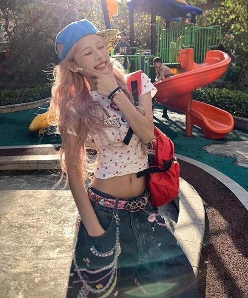 Ressaca(レサーカ)の「I LOVE MY DOG ハートプリントTシャツ(Tシャツ/カットソー・レディース・レッド/グレー・M)」の10枚目の写真