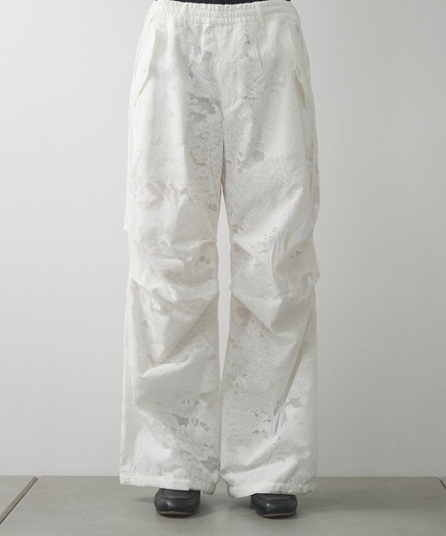 TAAKK(ターク)の「【TAAKK】別注PARACHUTE PANTS(その他パンツ・メンズ・ホワイト/ブラック・3/2)」の3枚目の写真