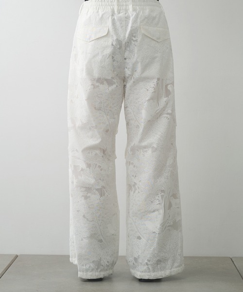 TAAKK(ターク)の「【TAAKK】別注PARACHUTE PANTS(その他パンツ・メンズ・ホワイト/ブラック・3/2)」の5枚目の写真