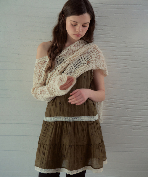 OURNOSTALGIA（アワー ノスタルジア）の「Boucle Flower Tiered Dress_Khaki(OB6OP06)（ワンピース・レディース・カーキ・FREE）」の3枚目の写真