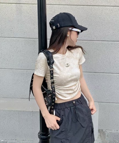Sibra(シブラ)の「きらきら 綿95%ラメサイドギャザー半袖トップス(Tシャツ/カットソー・レディース・ホワイト/ベージュ/ブラック・M)」の19枚目の写真
