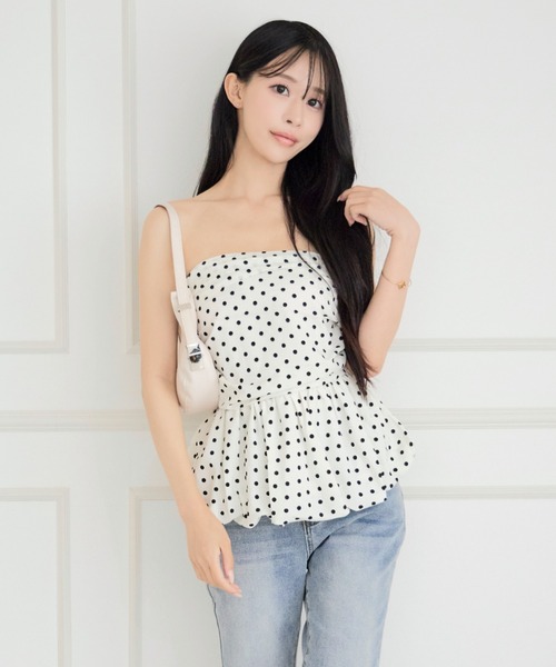 ALLuRing ChaRm(アリュリングチャーム)の「Dot Peplum Bandeau Top / ドットペプラムバンドゥトップ(チューブトップ・レディース・ブラック/ホワイト・FREE)」の4枚目の写真