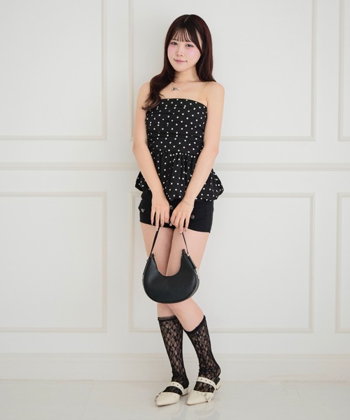 ALLuRing ChaRm(アリュリングチャーム)の「Dot Peplum Bandeau Top / ドットペプラムバンドゥトップ(チューブトップ・レディース・ブラック/ホワイト・FREE)」の14枚目の写真