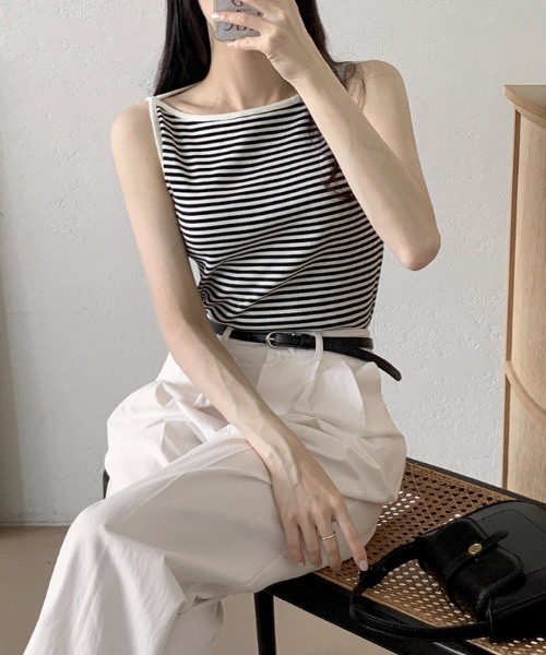 Aelina(エリナ)の「ボーダー柄ベスト(タンクトップ・レディース・ブラック/ネイビー/レッド・FREE)」の7枚目の写真