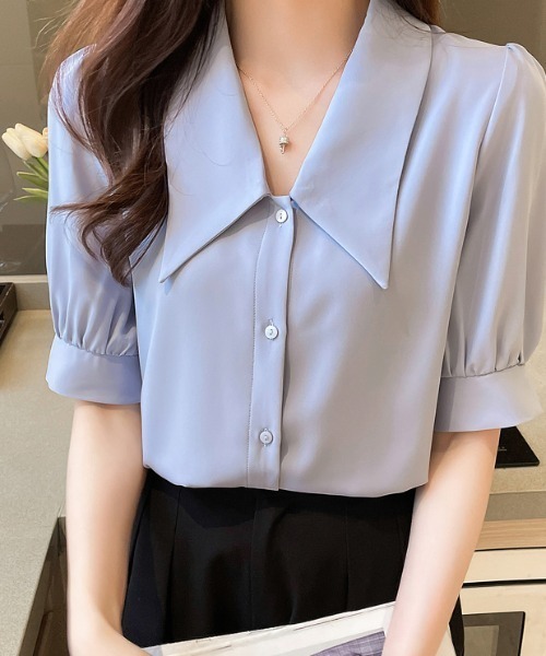 LUCPY（ラクピー）の「ビッグカラーパフスリーブブラウス（シャツ/ブラウス・レディース・ホワイト/ブルー・MEDIUM/SMALL/X-LARGE/LARGE）」の2枚目の写真