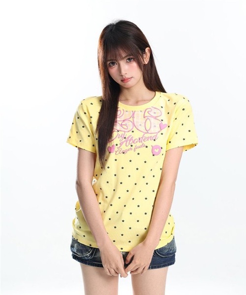AsheKsha(アシクシャ)の「星柄とアルファベットのプリント半袖Tシャツ(Tシャツ/カットソー・レディース・イエロー・M)」の6枚目の写真