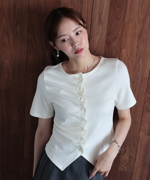 J by blue(ジェイバイブルー)の「《新色追加》フロントギャザーリブカットソー(Tシャツ/カットソー・レディース・ブラック/ブルー/オフホワイト/ブラウン・MEDIUM)」の7枚目の写真