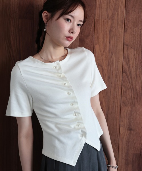 J by blue(ジェイバイブルー)の「《新色追加》フロントギャザーリブカットソー(Tシャツ/カットソー・レディース・ブラック/ブルー/オフホワイト/ブラウン・MEDIUM)」の5枚目の写真