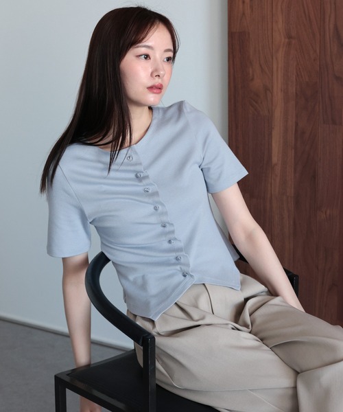 J by blue(ジェイバイブルー)の「《新色追加》フロントギャザーリブカットソー(Tシャツ/カットソー・レディース・ブラック/ブルー/オフホワイト/ブラウン・MEDIUM)」の16枚目の写真