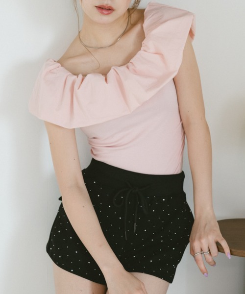 VANNIE U(ヴァニーユー)の「2wayフリルオフショルダーカットソー(バレッタ/ヘアクリップ・レディース・ピンク/ホワイト・FREE)」の2枚目の写真