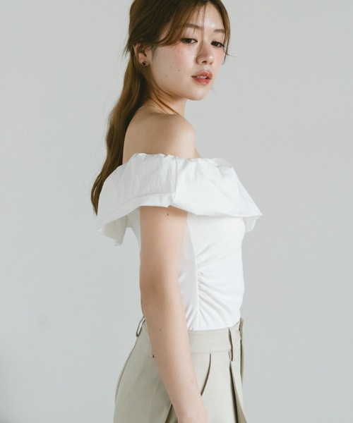 VANNIE U(ヴァニーユー)の「2wayフリルオフショルダーカットソー(バレッタ/ヘアクリップ・レディース・ピンク/ホワイト・FREE)」の6枚目の写真