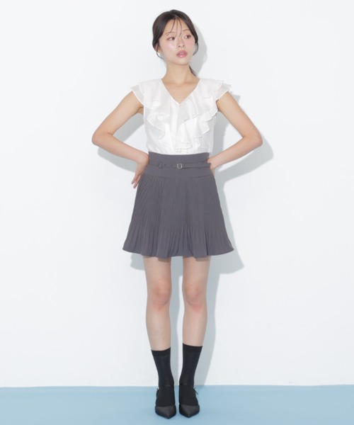 JILL by JILL STUART(ジルバイジルスチュアート)の「ベルト付きプリーツミニスカート(スカート・レディース・ベージュ系その他/グレー/ブラウン・FREE)」の4枚目の写真