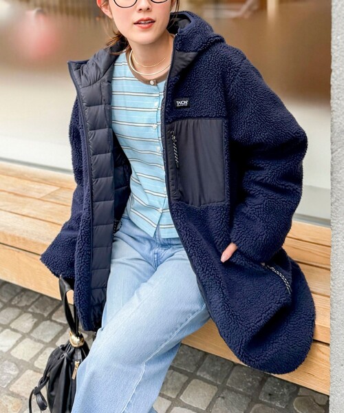 NOLLEY’S（ノーリーズ）の「◇【WEB限定】【TAION/タイオン】ボア×ダウンフードロングダ(リバーシブル)（ダウンジャケット/コート・レディース・ネイビー/ブラック・S/M）」の4枚目の写真