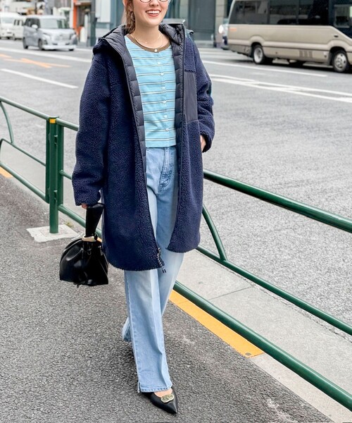 NOLLEY’S（ノーリーズ）の「◇【WEB限定】【TAION/タイオン】ボア×ダウンフードロングダ(リバーシブル)（ダウンジャケット/コート・レディース・ネイビー/ブラック・S/M）」の5枚目の写真