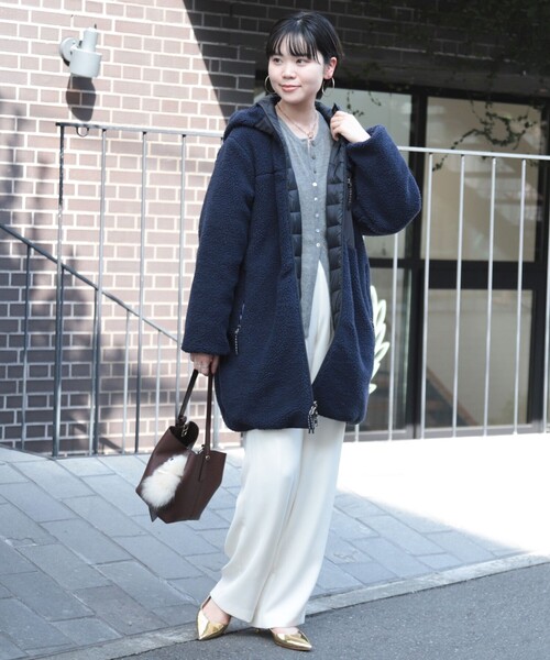 NOLLEY’S（ノーリーズ）の「【WEB＆一部店舗限定色アイテム】【TAION/タイオン】ボア×ダウンフードロング(リバーシブル)（ダウンジャケット/コート・レディース・ネイビー/ブラック/ライトグレー・S/M）」の21枚目の写真