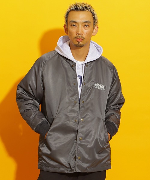 ROTAR(ローター)の「TIQ Nylon Pharaoh Court(スタジャン・メンズ・チャコール/ネイビー/ブラック・X-LARGE/LARGE/MEDIUM)」の4枚目の写真